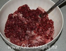 Chalupářské mleté maso s pivní omáčkou