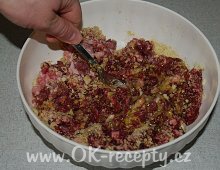 Chalupářské mleté maso s pivní omáčkou