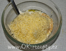 Grilovaná kuřecí prsíčka s jogurtovým dresingem + foto postup
