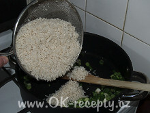 Kyselé vepřové nudličky a zelená rýže + foto postup