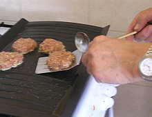 Šlehané bifteky na grilu + foto postup