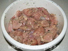 Smažené kuřecí česnekové nugety + foto postup