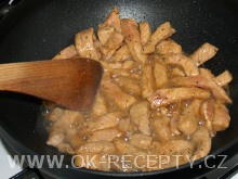 Vepřové nudličky s cuketou a dýní + foto postup
