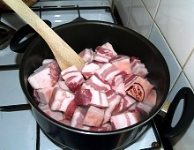 Vepřový bok - škvarky, sádlo, pečená žebírka Vepřový bok - škvarky, sádlo, pečená žebírka