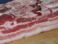 Vepřový bok - škvarky, sádlo, pečená žebírka Vepřový bok - škvarky, sádlo, pečená žebírka