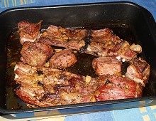 Vepřový bok - škvarky, sádlo, pečená žebírka Vepřový bok - škvarky, sádlo, pečená žebírka