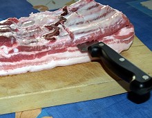 Vepřový bok - škvarky, sádlo, pečená žebírka Vepřový bok - škvarky, sádlo, pečená žebírka