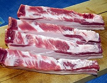 Vepřový bok - škvarky, sádlo, pečená žebírka Vepřový bok - škvarky, sádlo, pečená žebírka